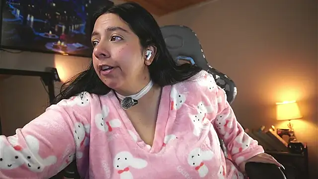 coraline_latin webcam