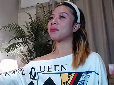 AsianTrixxx webcam