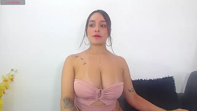 RenataBrown webcam