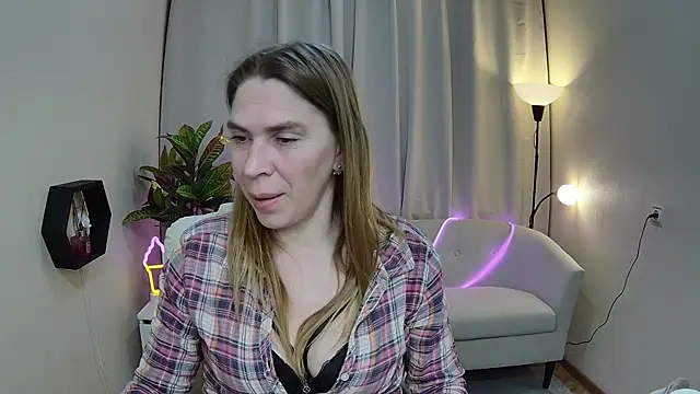 TessaDaybreak webcam