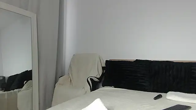 Layla23a webcam