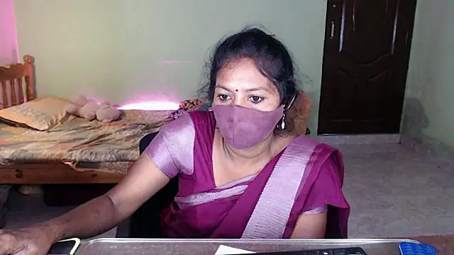 HotGulabi Live Webcam on Stripchat