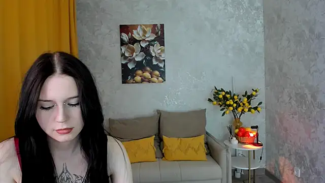 VioletHarme webcam