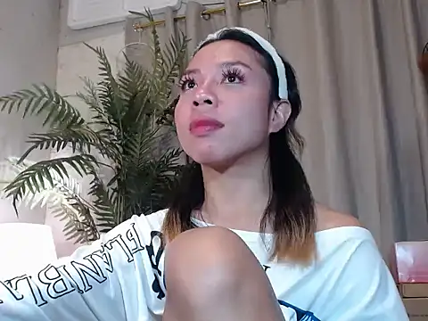 AsianTrixxx webcam