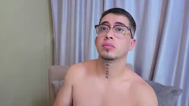Tommas_Jhonson webcam