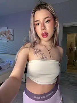 PurrAliceX webcam