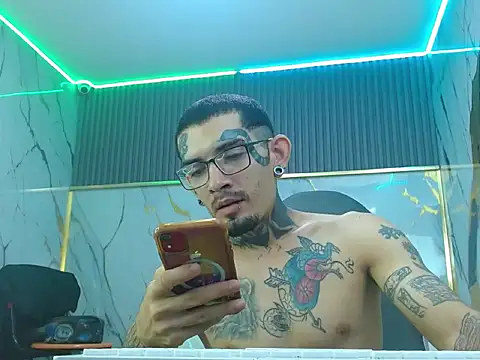 Boy_tatto77 webcam