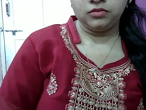 Cute_Aliyaa webcam
