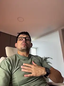 TroyeSavage webcam