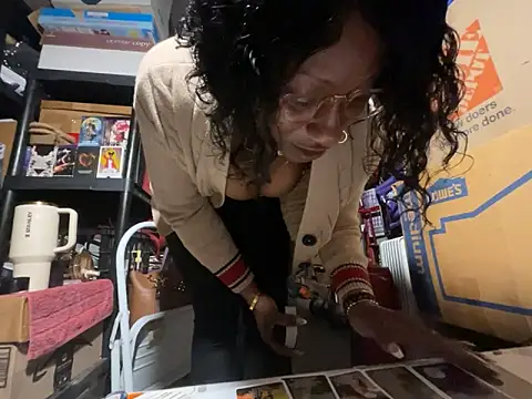 wynterheat (F milf) - 1 1/2 HR nude chores show✨2 tkn