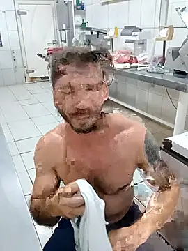 RobertoLuiz84's live cam