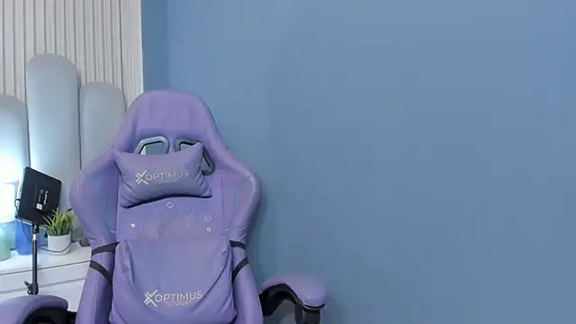 luly_dreams webcam