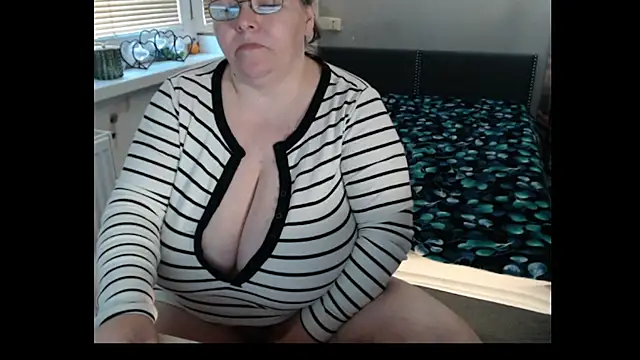 Sweetboobs webcam