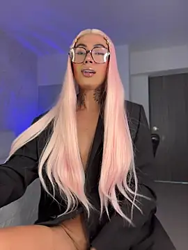 miss_tatiana_'s live cam