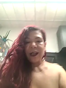 Scarlet_curly8a webcam