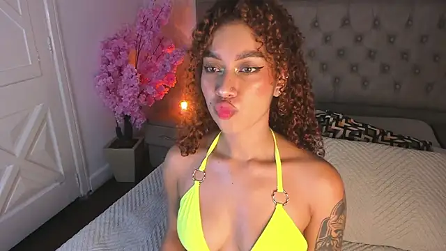 Sienna_brunette webcam