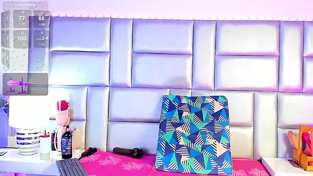 LovelyNickii webcam