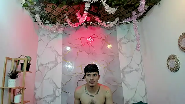 Nahomi_hot_77 webcam