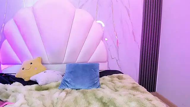 AliiceWonderland_ webcam