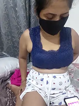 Aarti909090 webcam