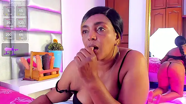 LovelyNickii webcam