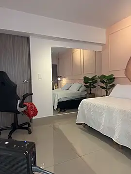 ava_blue (F young) - FUCK PUSSY + BIG SQUIRT IN TICKET SHOW