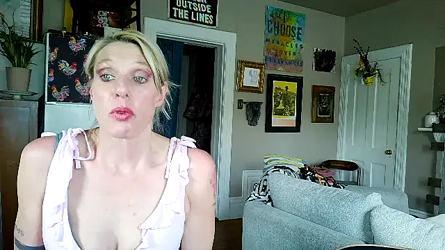 Glamazing webcam