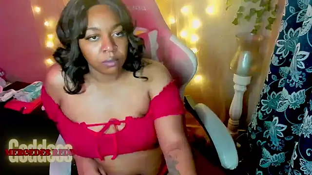 Goddess_MercedesRedd webcam