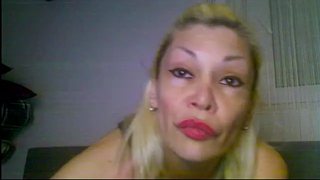 EvaaMina webcam