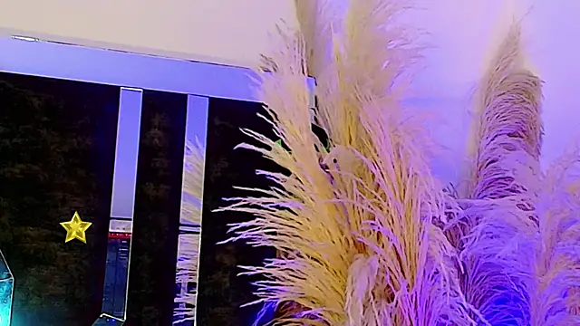 honey_skin webcam