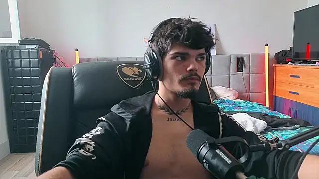 JordanShow webcam