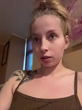 Mrs_Mr_007 webcam