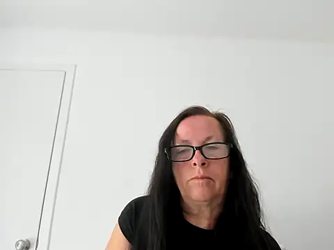 SubmissivePeachGoddess webcam