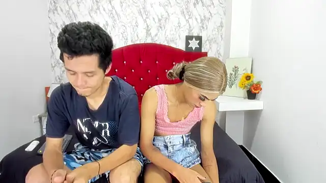 Alejandra_and_James_ webcam