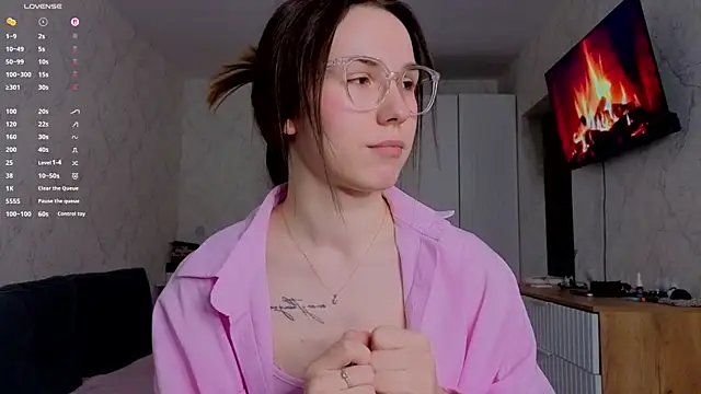 Honey_Peachy webcam