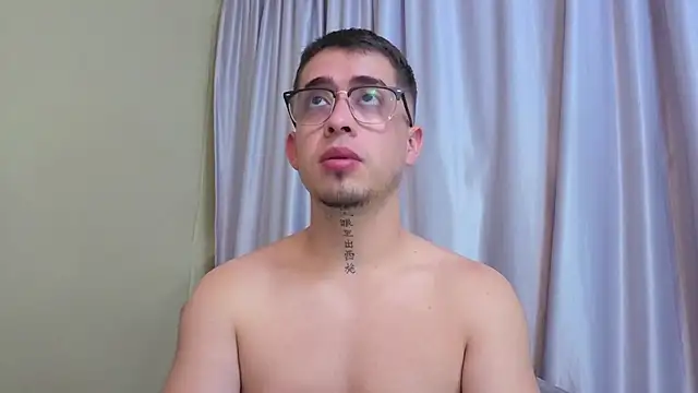 Tommas_Jhonson webcam