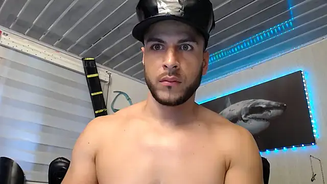 bayronfit - Bayronfit's free webcam - UK Sex Cams