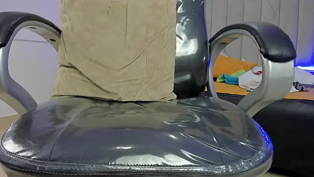 Nascary_Fox webcam