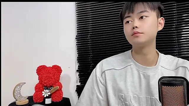 GUCCI-BOY1314 webcam