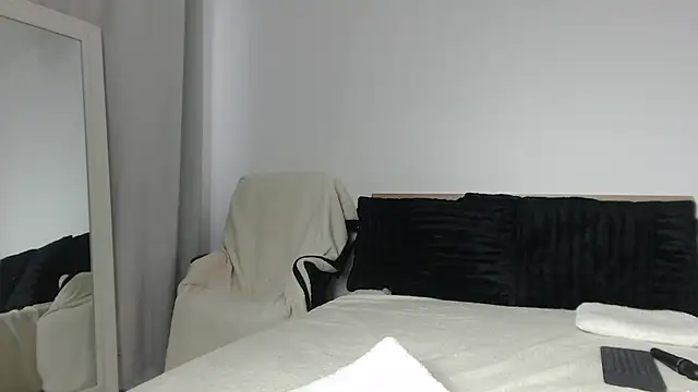Layla23a Stripchat cam model