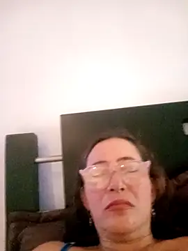 salome_69 (F milf) - Vaquera en 4