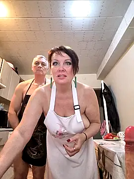 _lady_red_ webcam