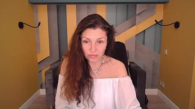 EllaLong webcam