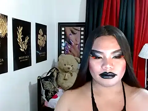 TSbrianaHugeCock webcam