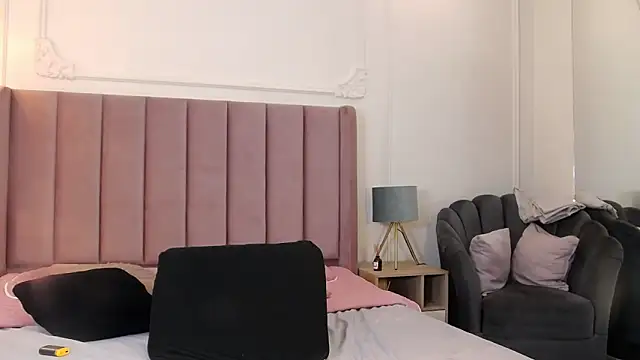 LiaTrainor webcam
