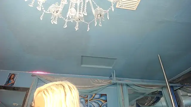 ADRIANNA_FOX