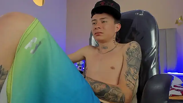 Nascary_Fox webcam