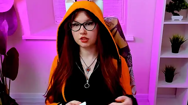 CarolGiggly webcam