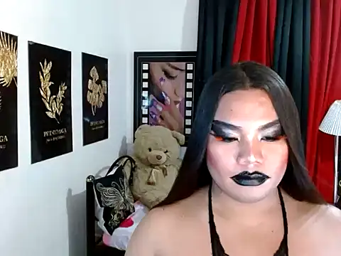 TSbrianaHugeCock webcam