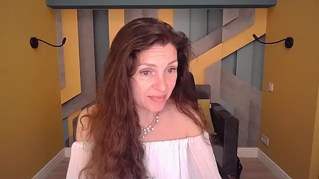 EllaLong webcam